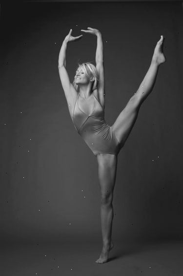 Hoe maak je het lichaam van een danser te krijgen. Proberen om een evenwichtige voeding te houden.