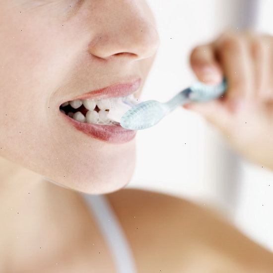 Hoe kan ik een schone tandenborstel te houden. De europese tandheelkundige vereniging geeft een gedetailleerd overzicht van de schone tandenborstel etiquette.